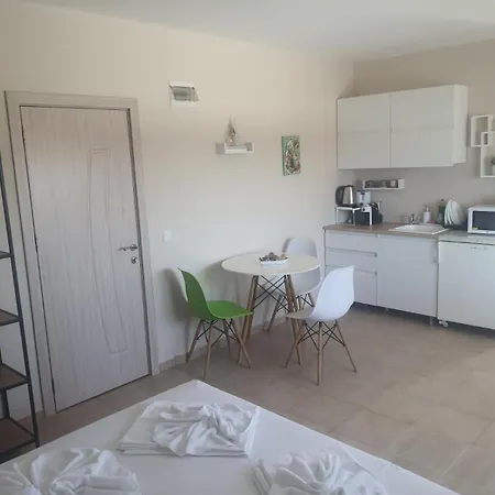 Ivelin Apartment *